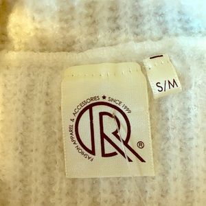 Blush boutique -Cowl neck white sweater